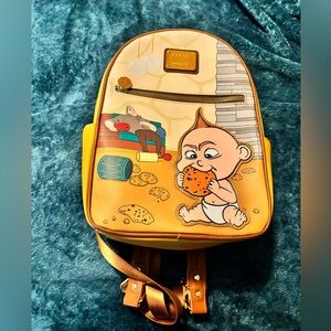 JACK JACK lounge fly .